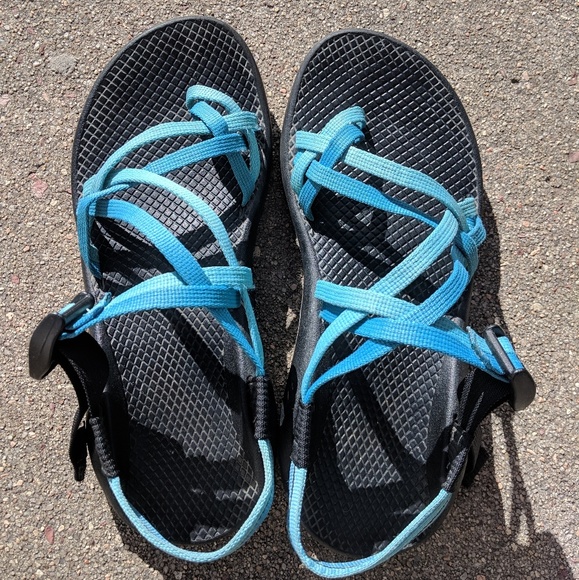 chacos blue
